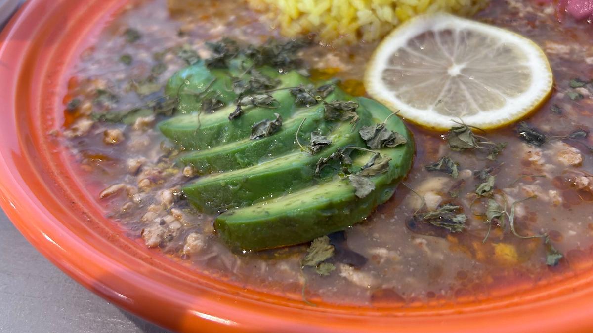 透き通ったサラサラしたルーが特徴的です🍛