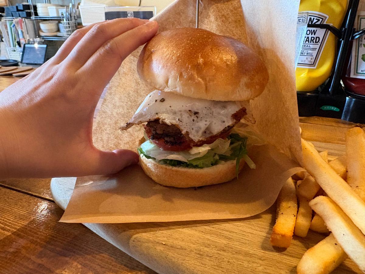 大きいハンバーガー