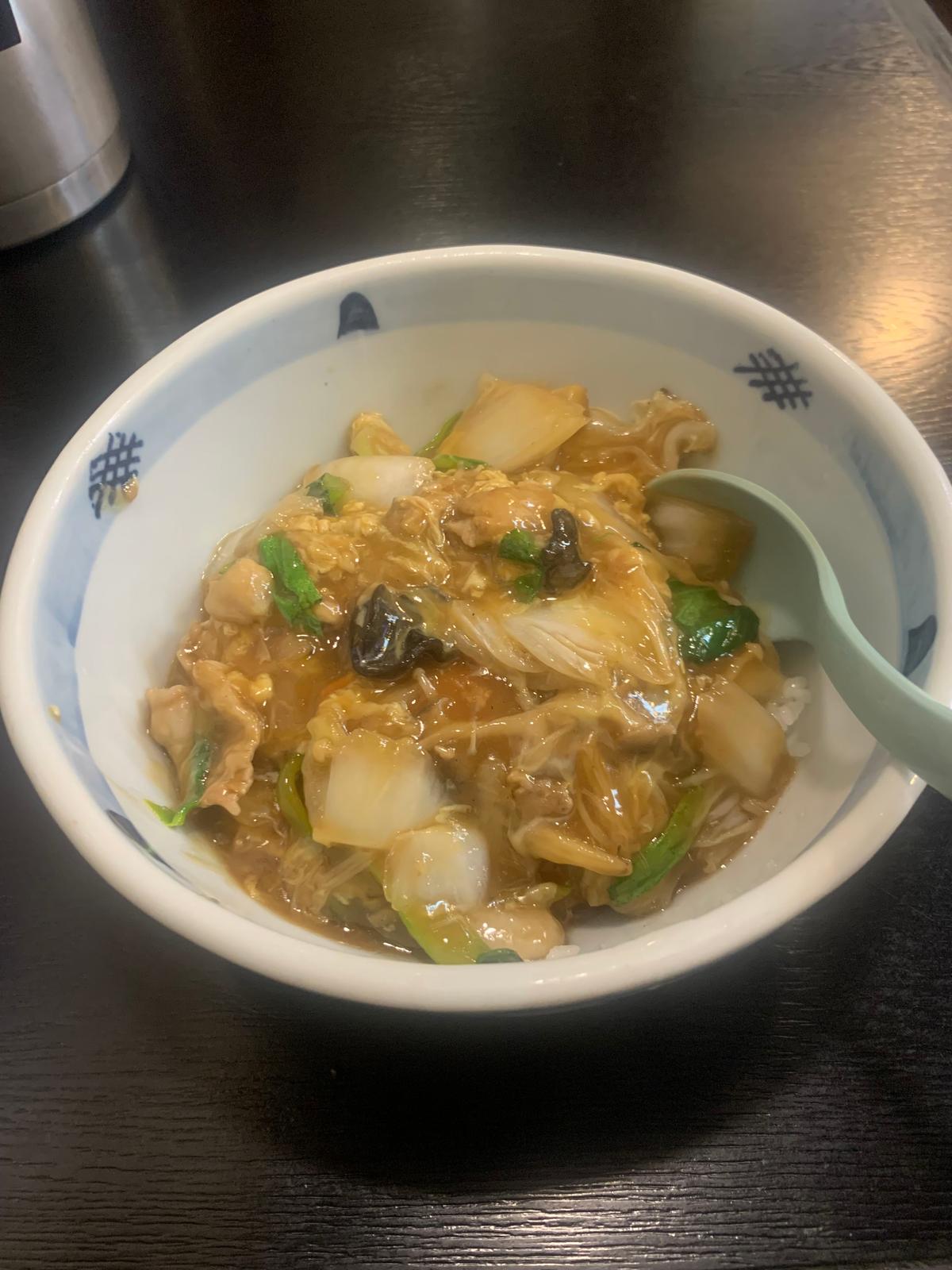 野菜たっぷり具沢山の中華丼
