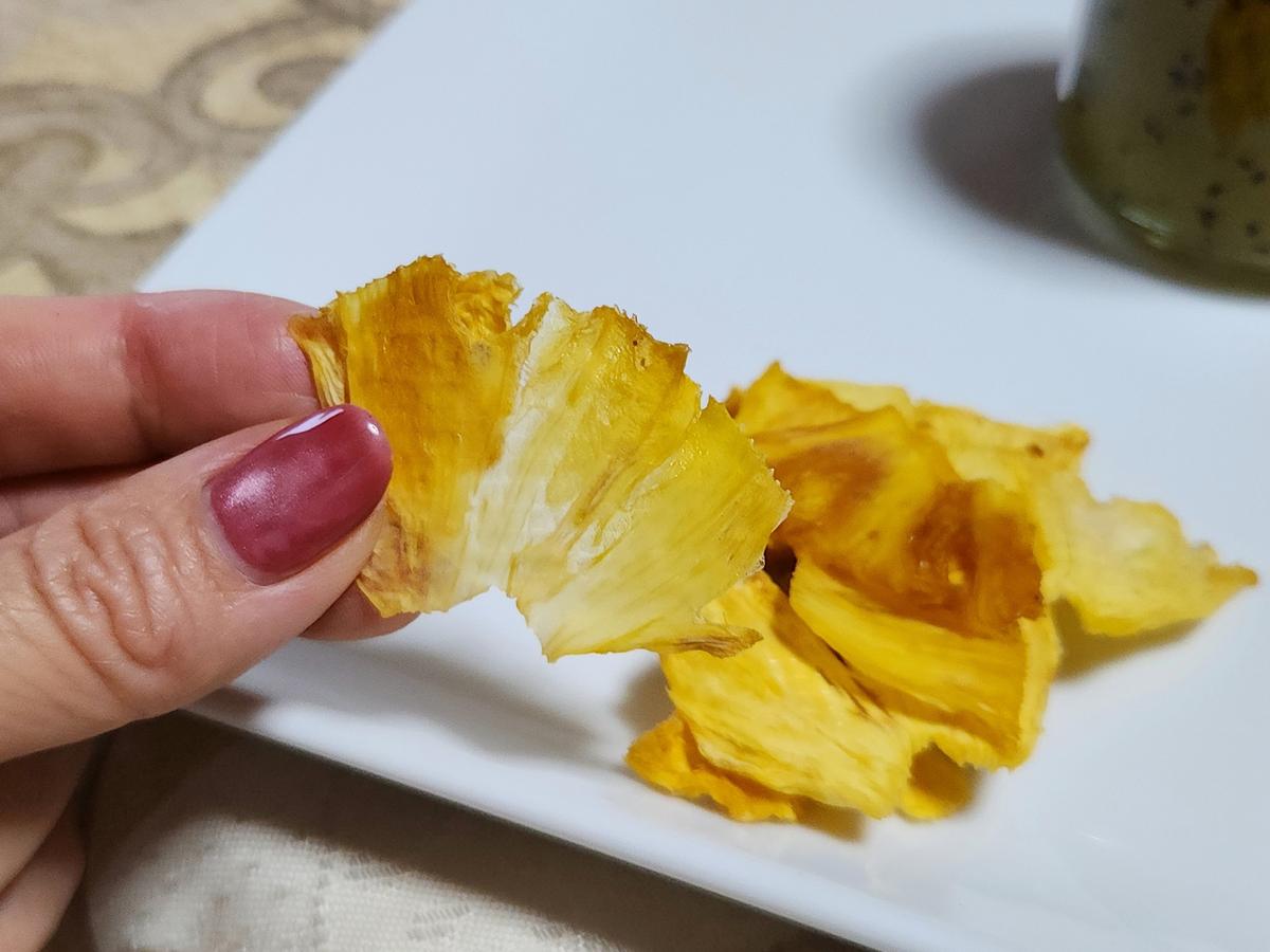 袋を開けた瞬間からパイナップルの香りに包まれます!