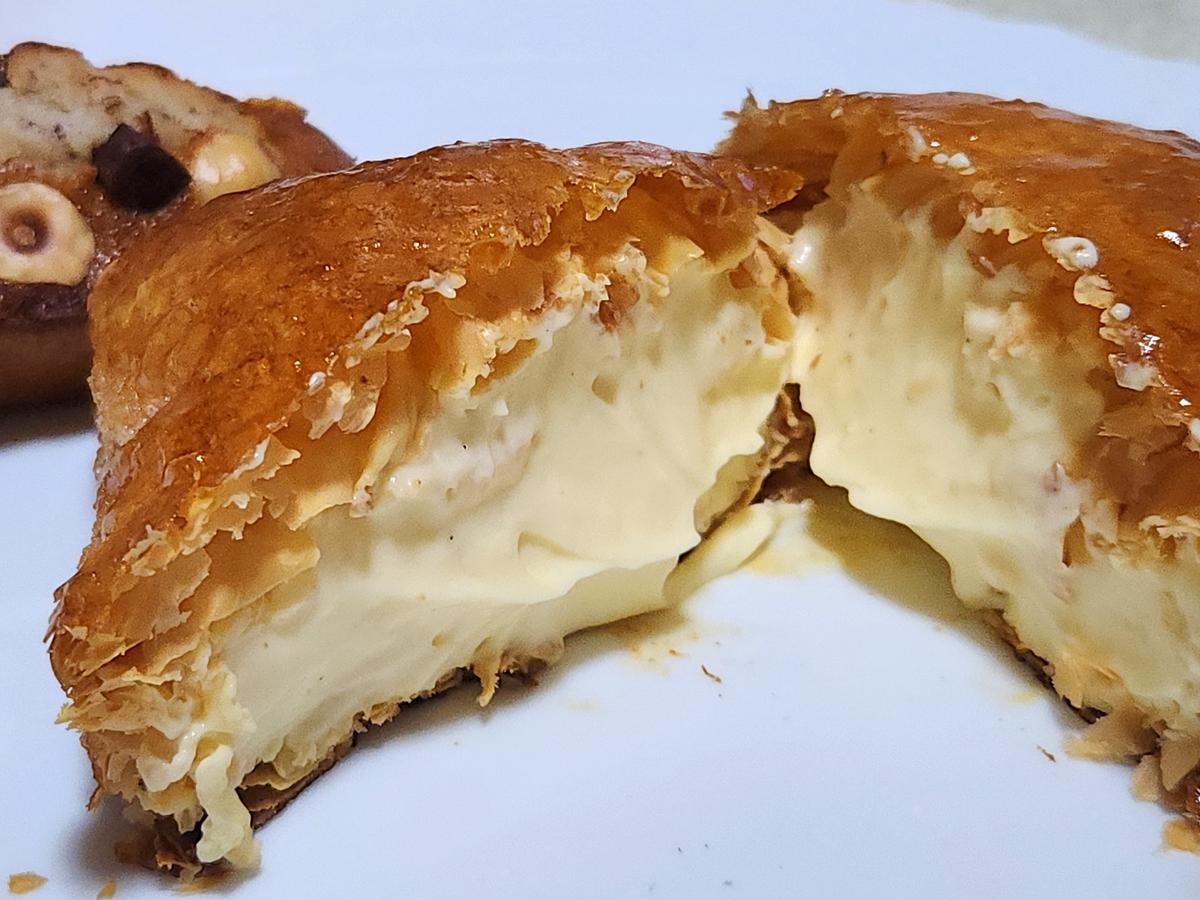 クリームがぱんぱんに詰まっています!