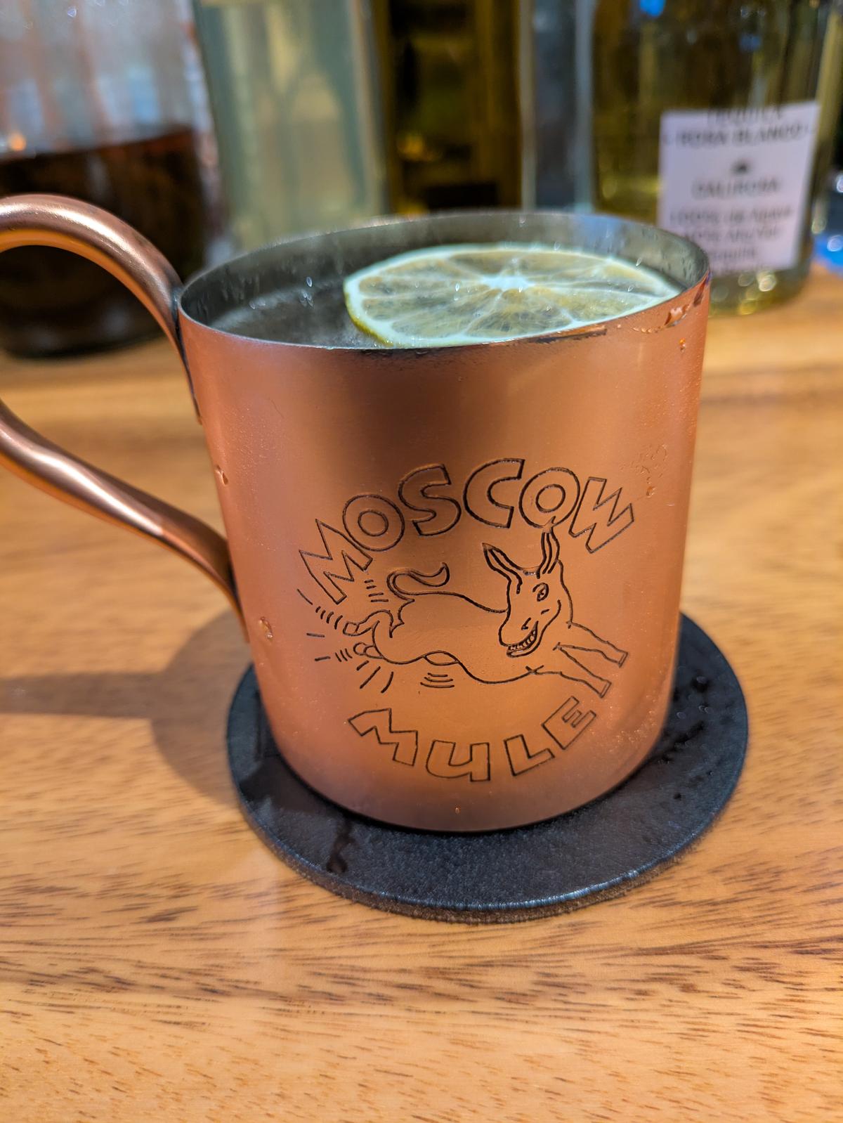 モスコミュールみたいにスタンダードなカクテルも。