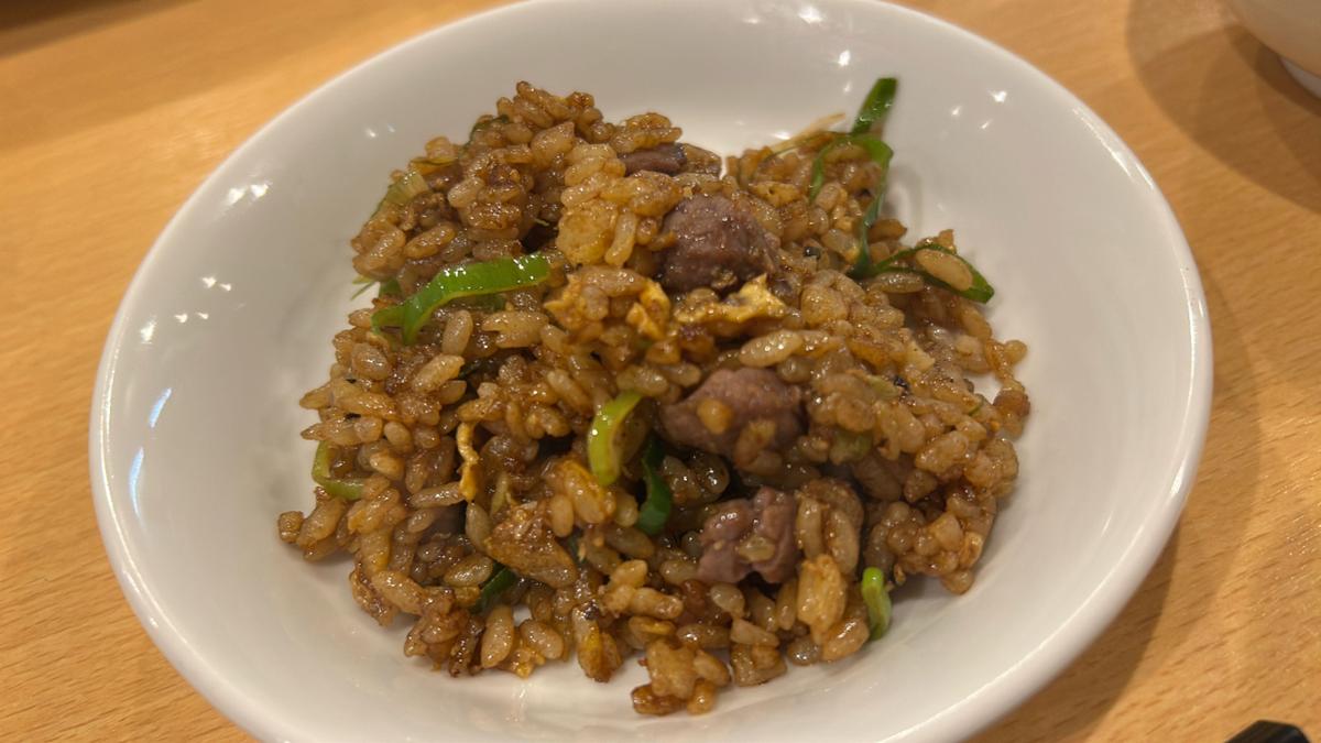 黒チャーハン