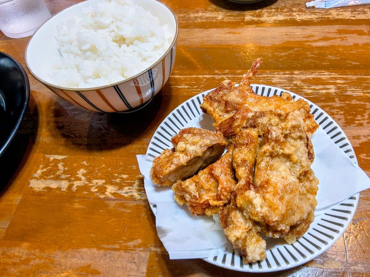鶏豚骨に、ご飯♡鶏カラをスープにちょんちょん!?🤤