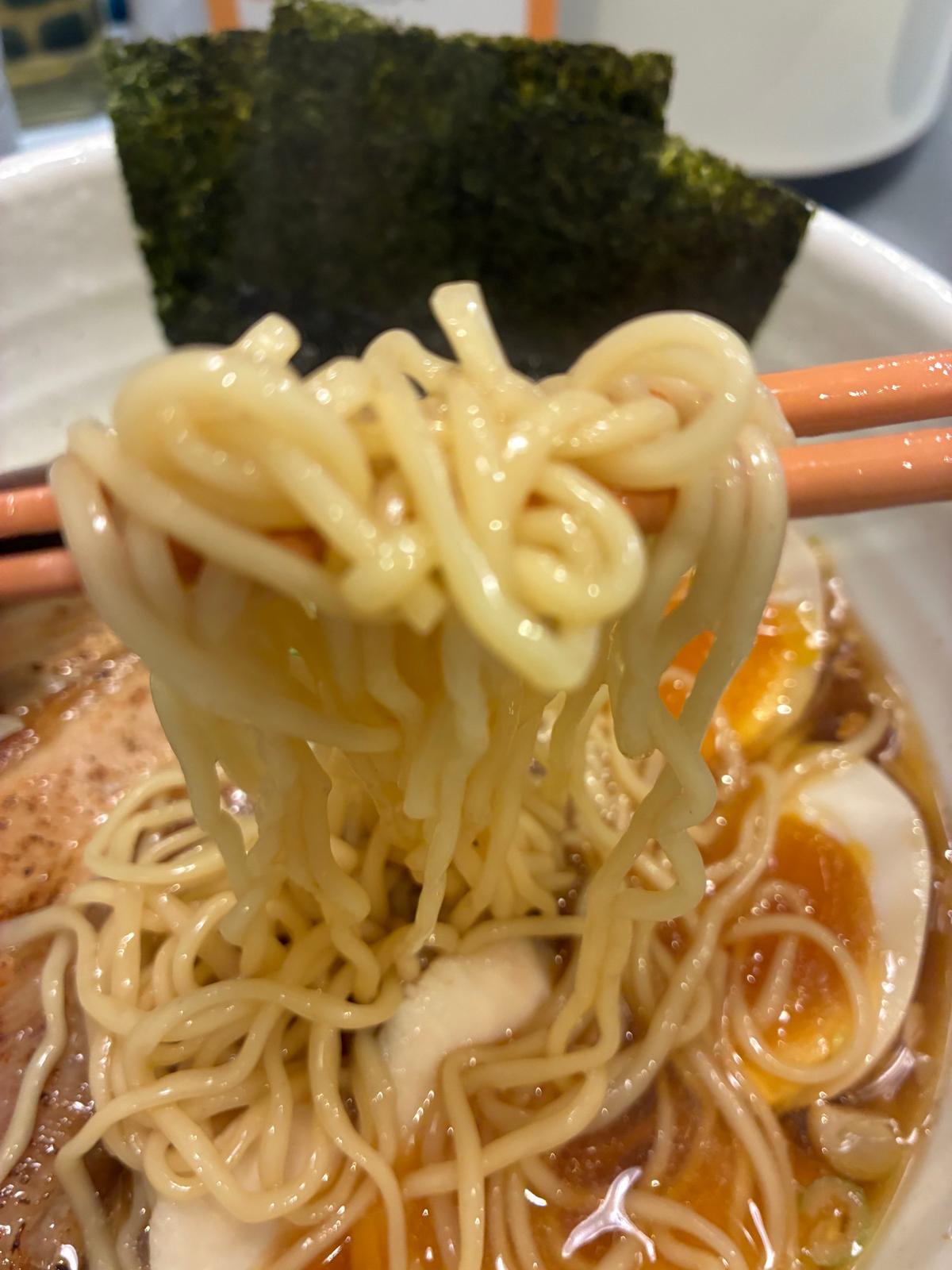 麺はつるつる系