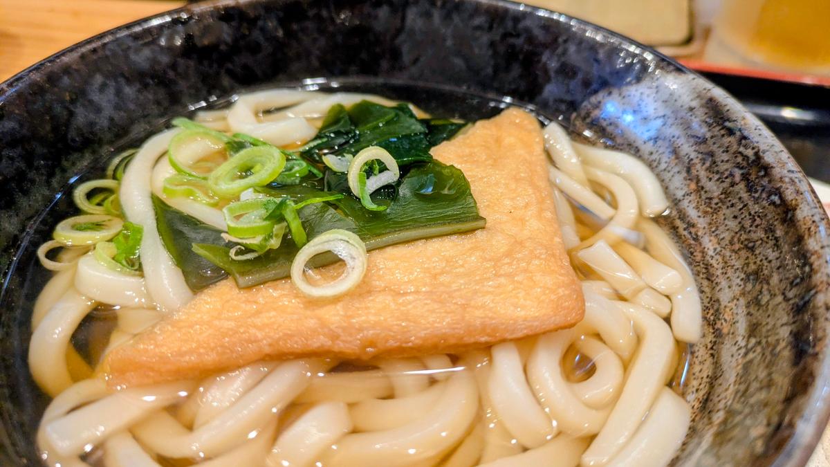 おうどんか赤だしが選べました✨