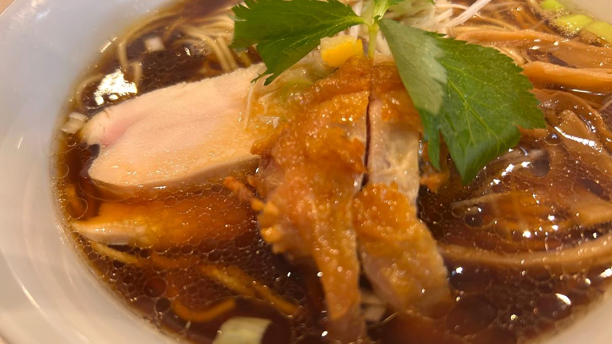 二種類の鶏チャーシューとスープの相性が抜群🍖