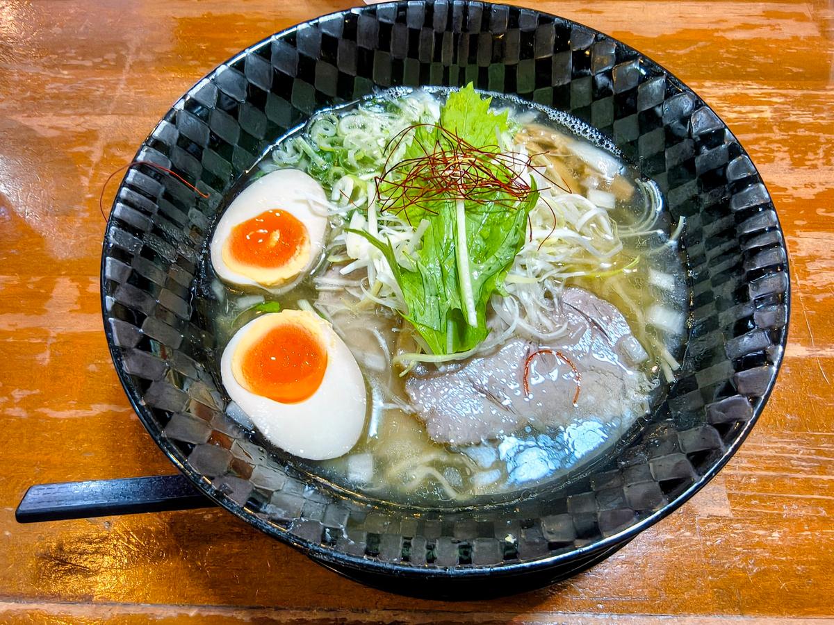 私は、塩らーめん 味玉入り✨