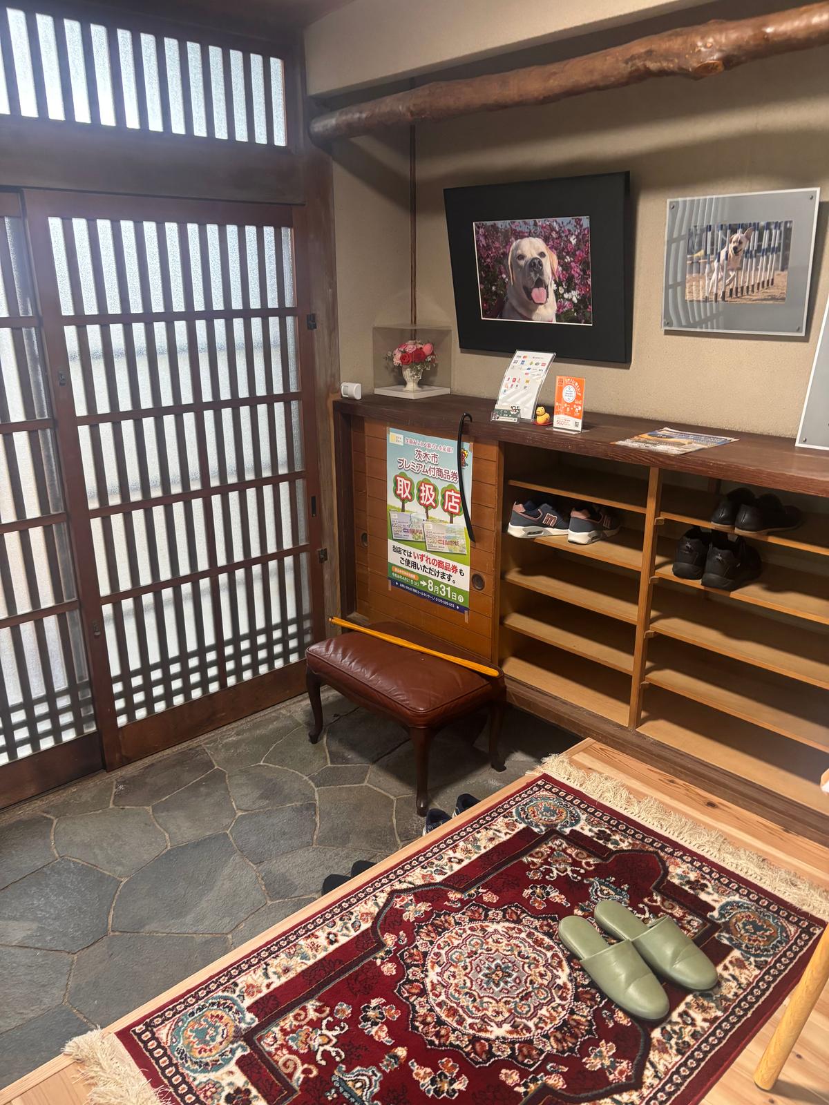 広い玄関。