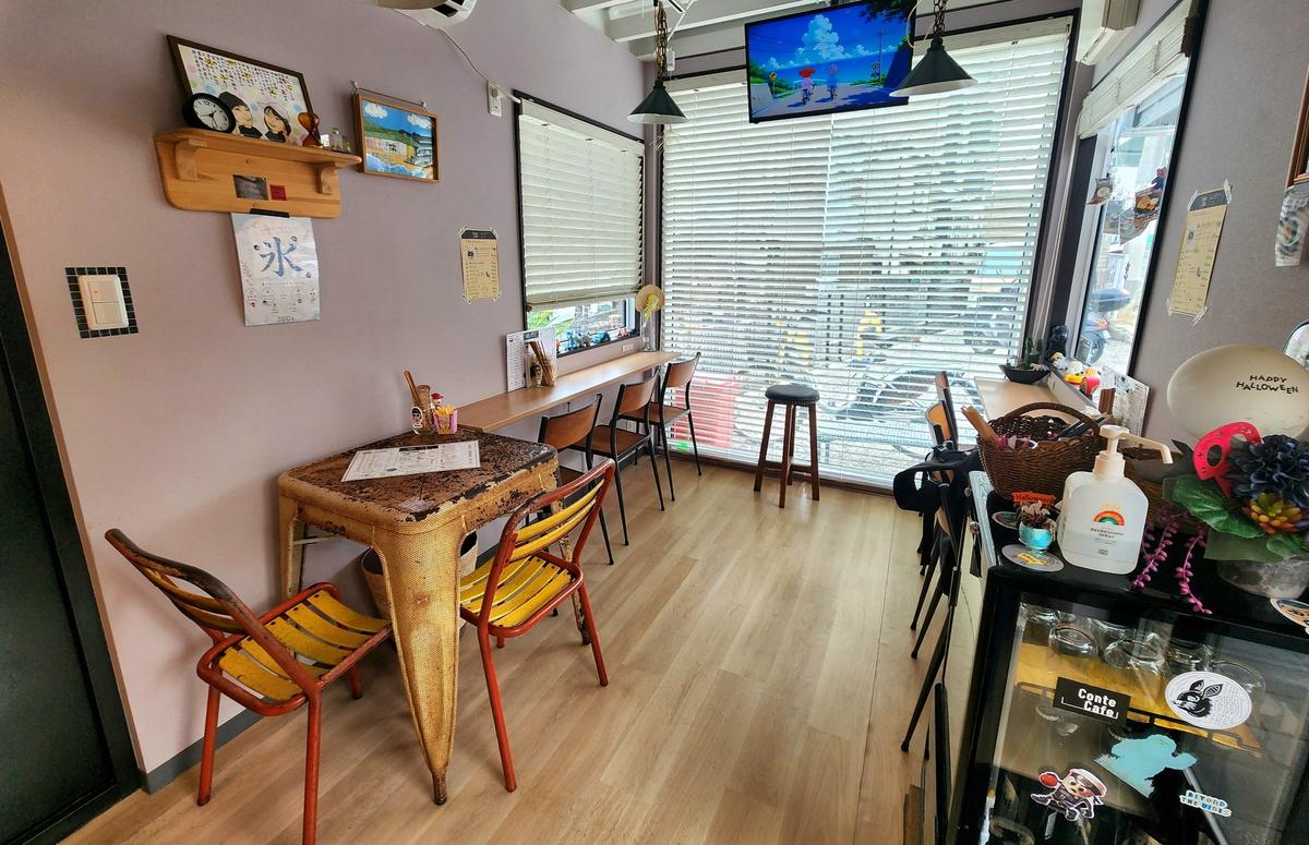 明るい店内