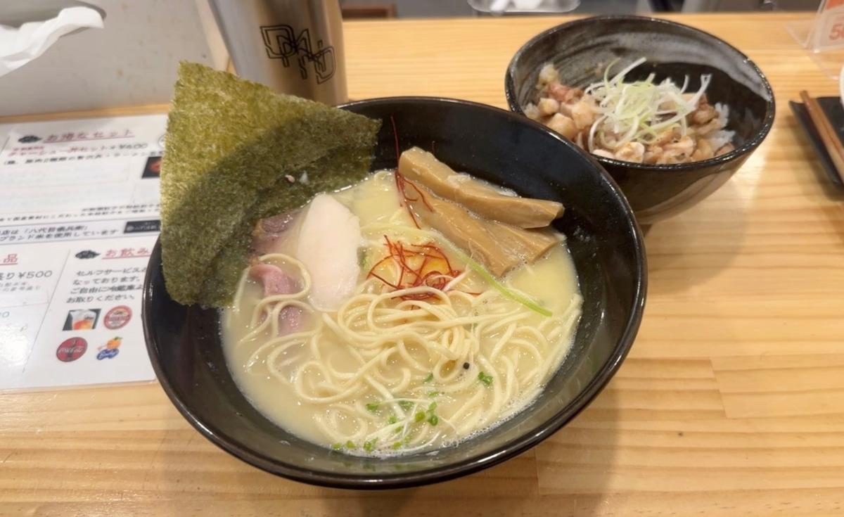 お腹空きすぎてちょっと食べちゃった写真です